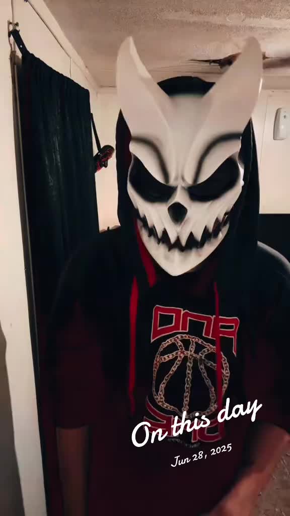 @𝔘𝔫𝔥𝔬𝔩𝔶_𝔇𝔞𝔡𝔡𝔶