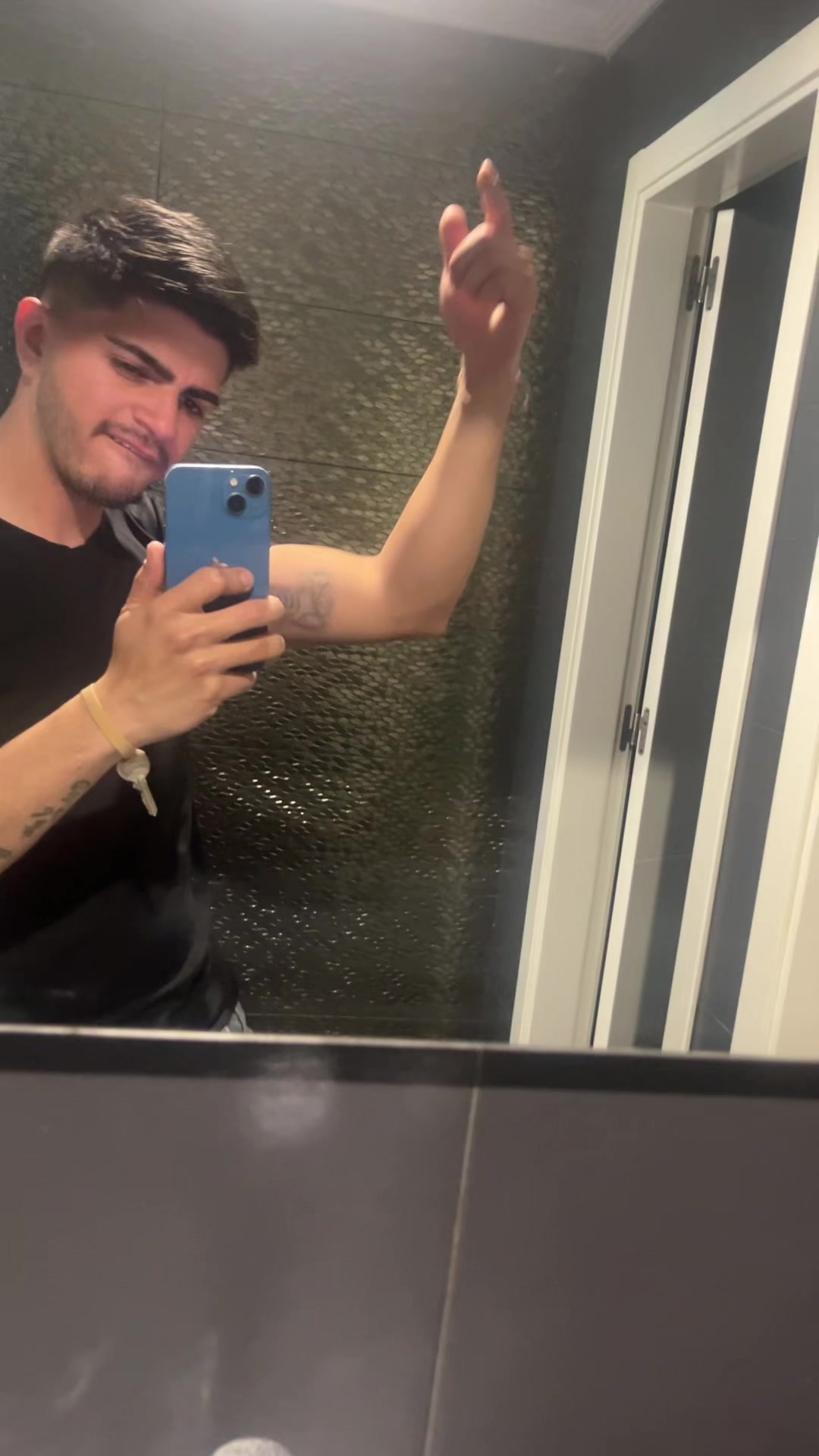 @SaintLaurent21🤴🏻🧿