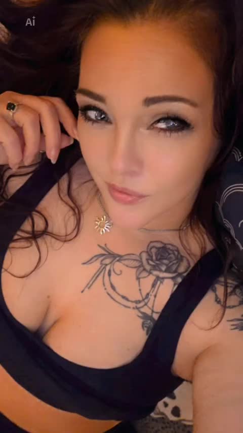 @Elise89