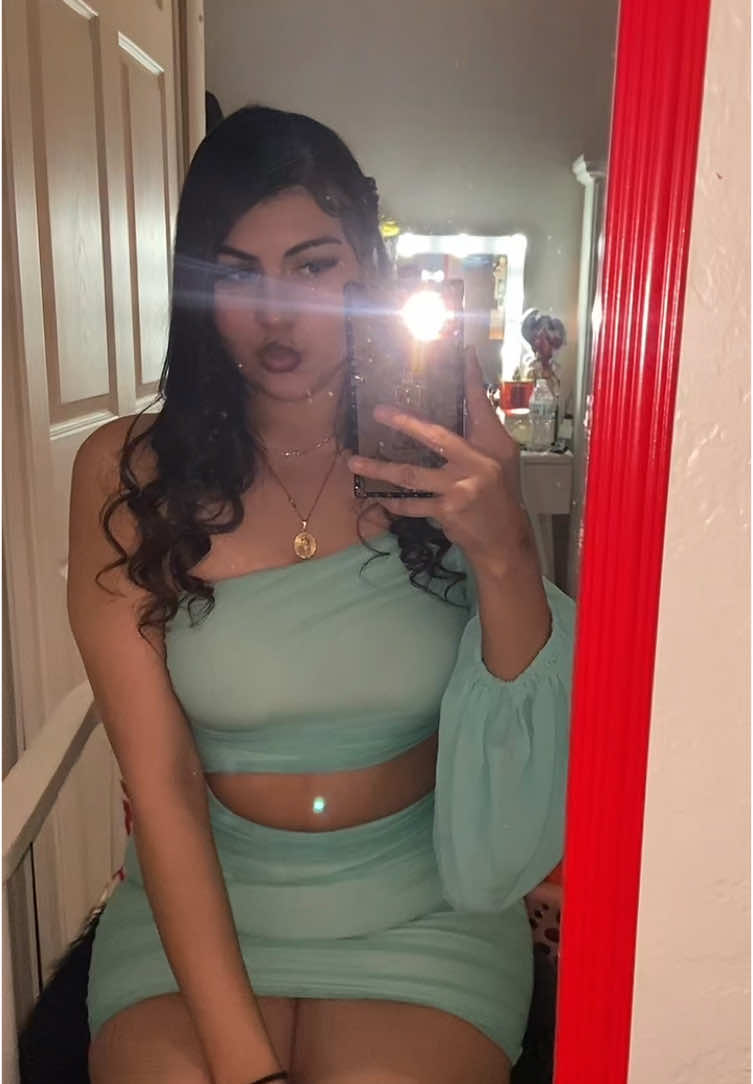 @𝓂𝒾𝓈𝓈 𝓅𝓇𝑒𝓉𝓉𝓎𝒩 🍒