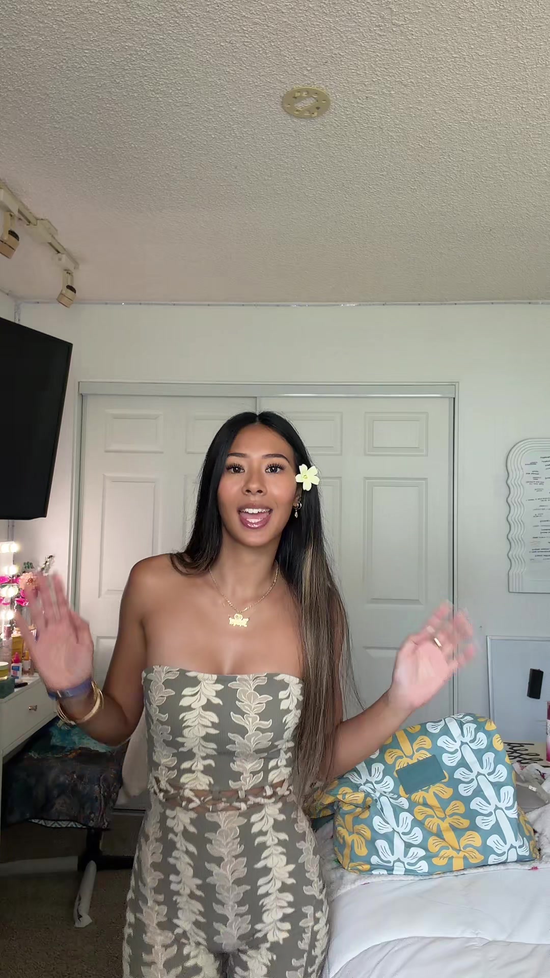@JAZMYN LAZO
