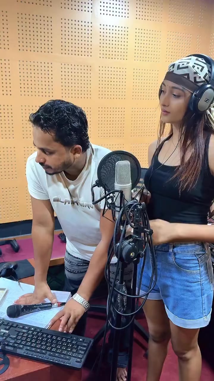 @Singer somin raja 123(sonu)