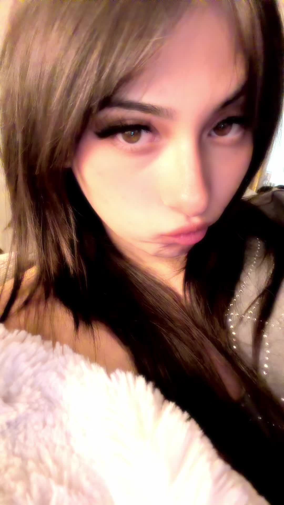 @Kaylabbyboo