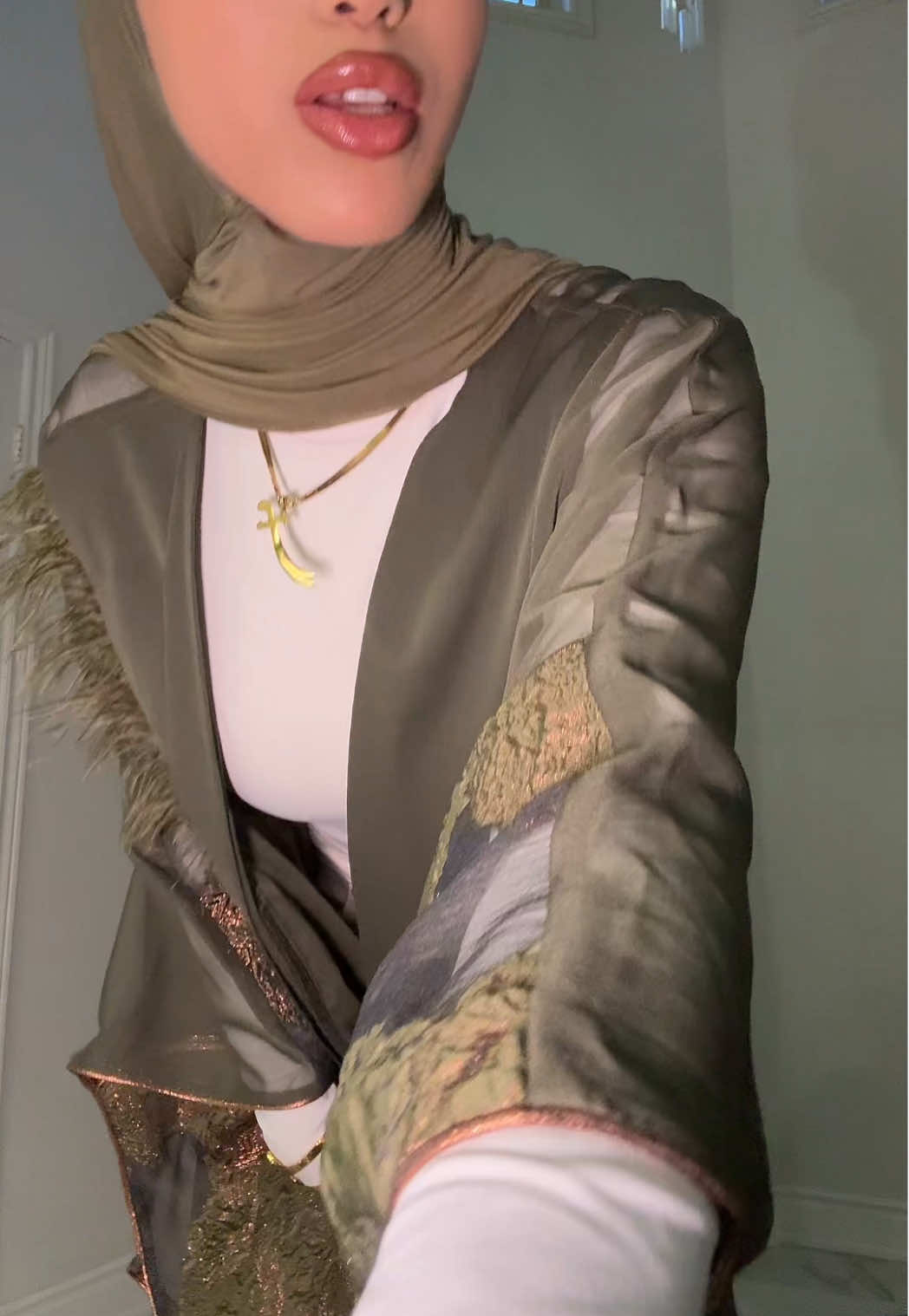@لارا