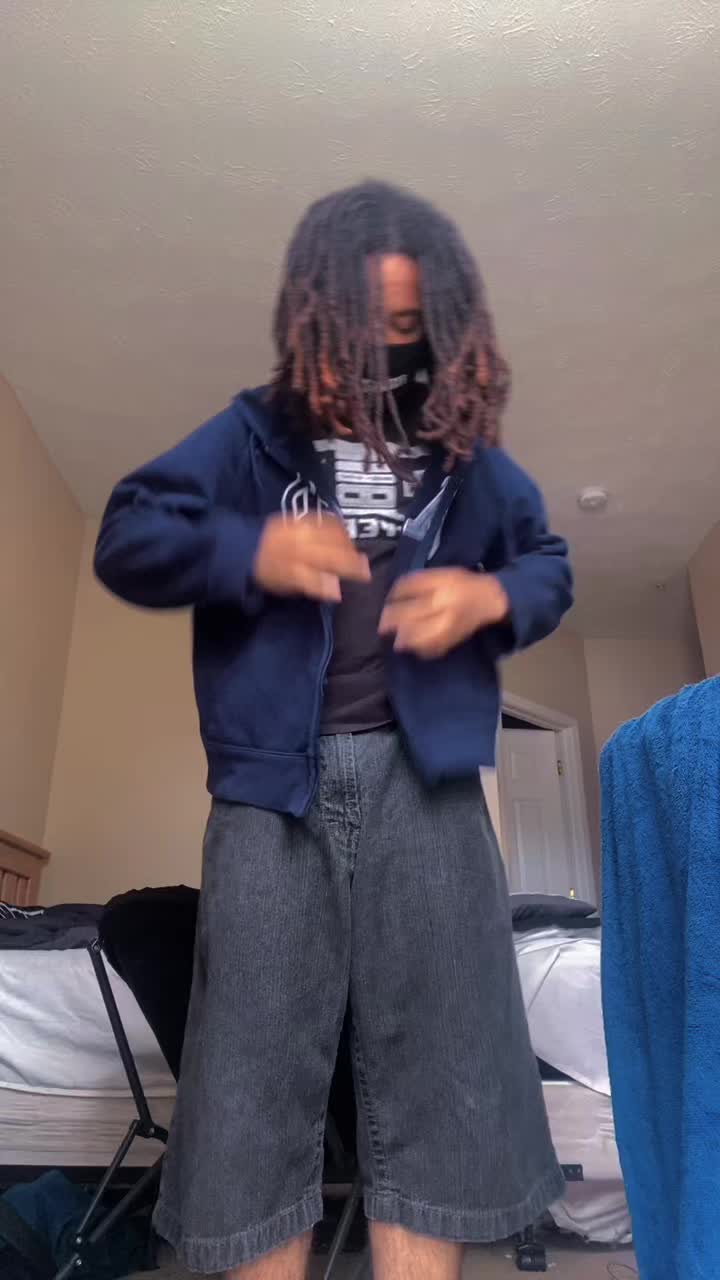 @Ay_Dot
