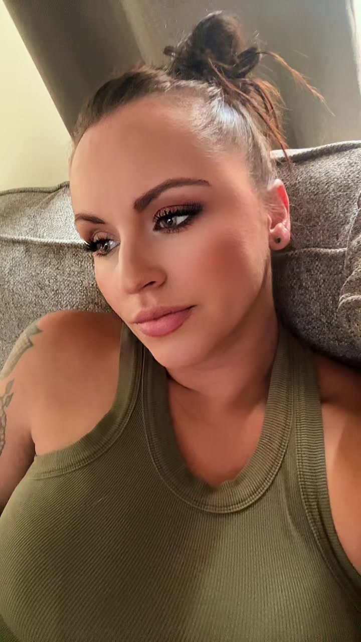 @jleighb700