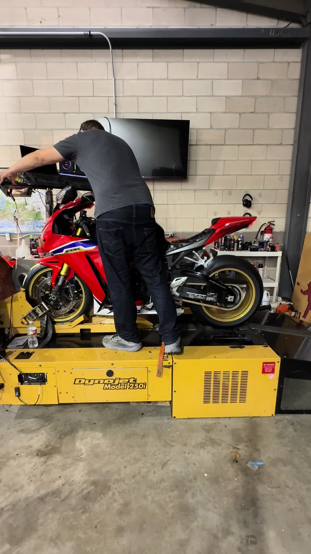 @MotoBros
