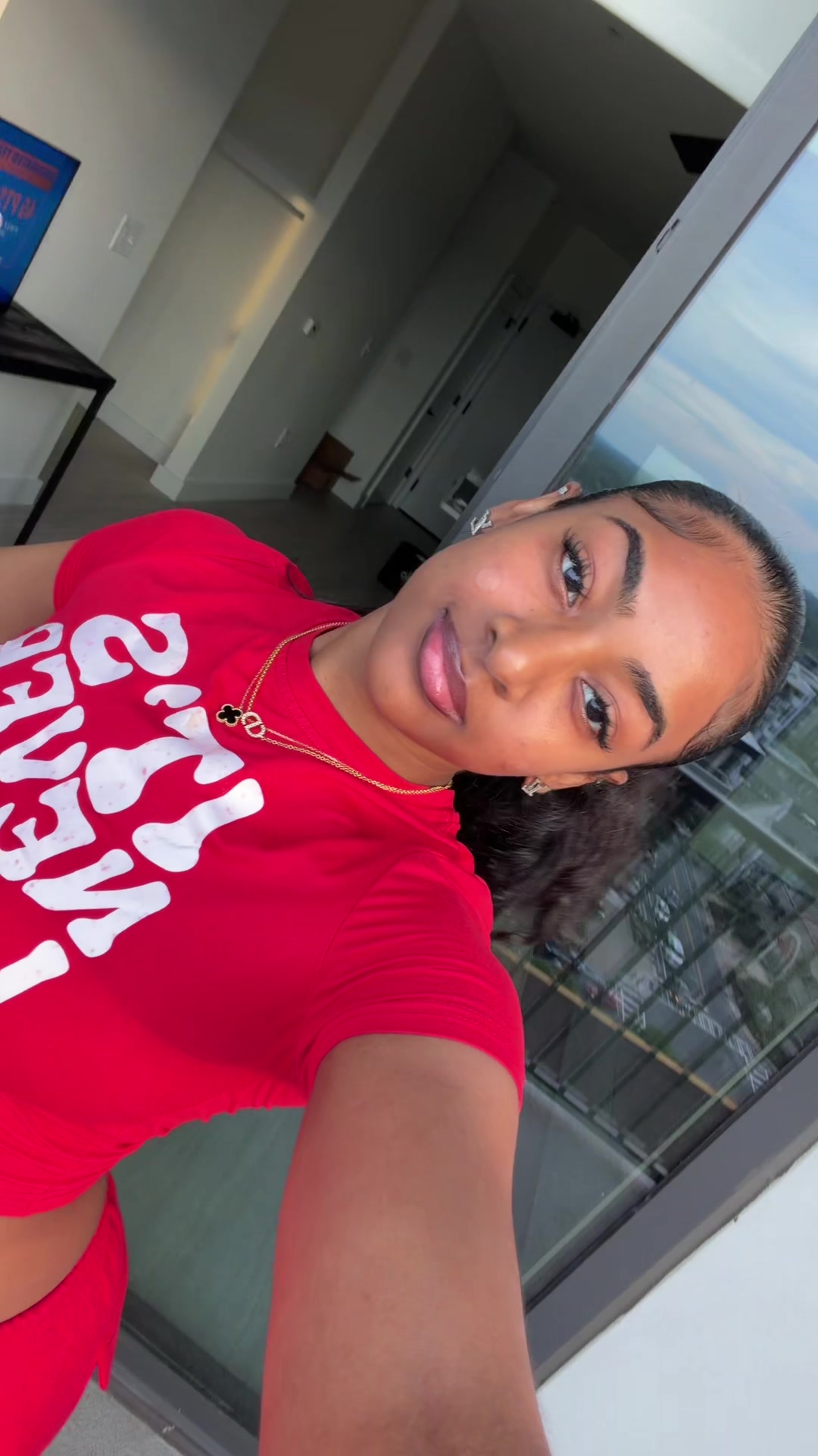 @Deja 🤍