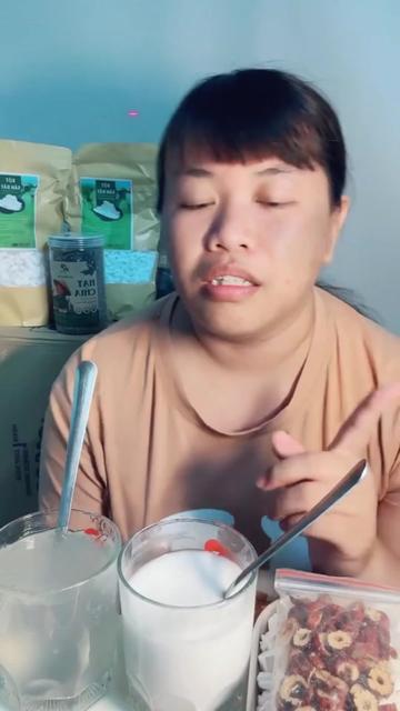 @Uyên min