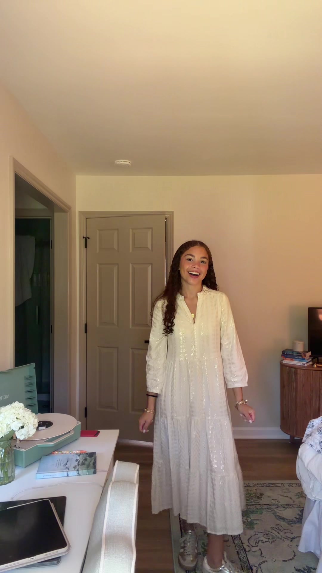 @elladaniel