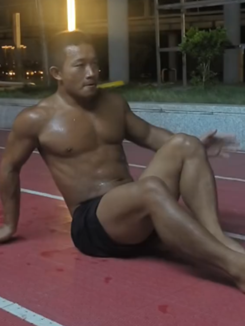 @Beautiful Muscle Male