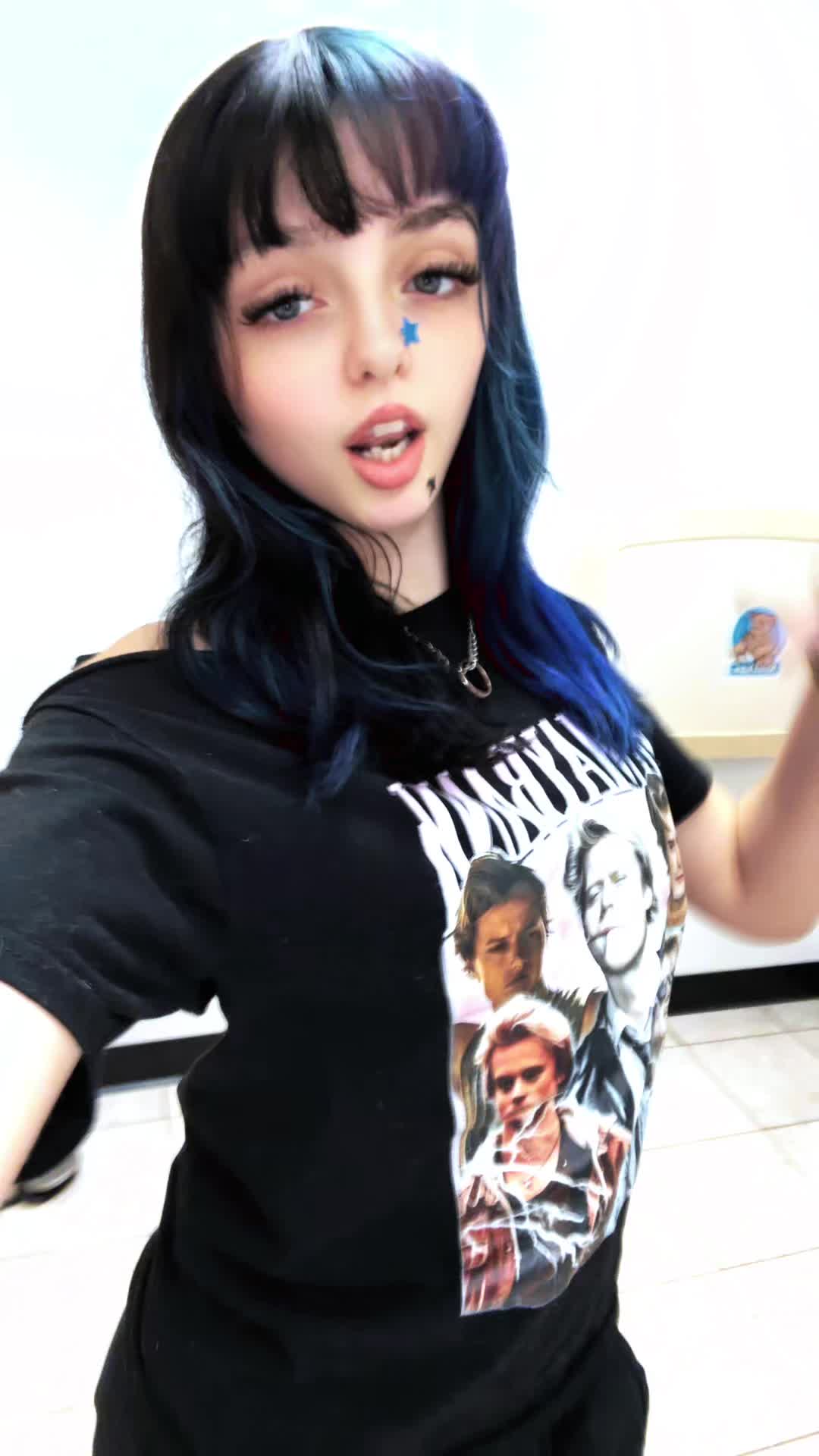 @Tays_on_the_moon