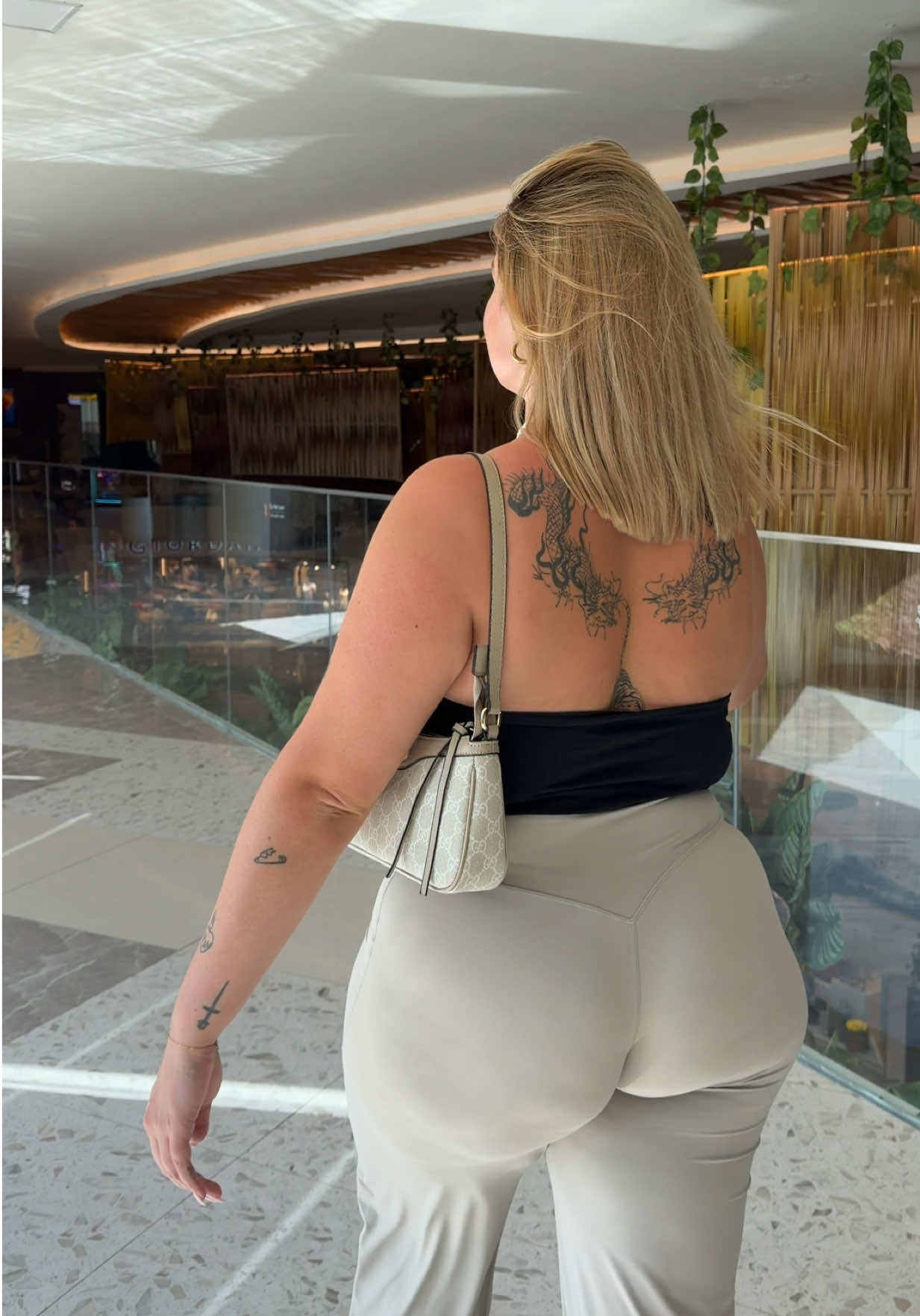 @curvychubbygirl