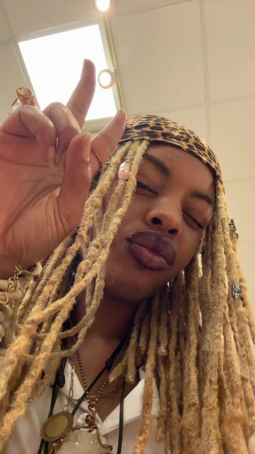 @thehausofvenom