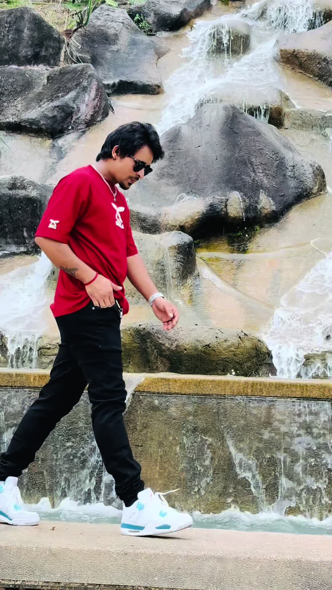 @DEEPAKJI143..0👑💫