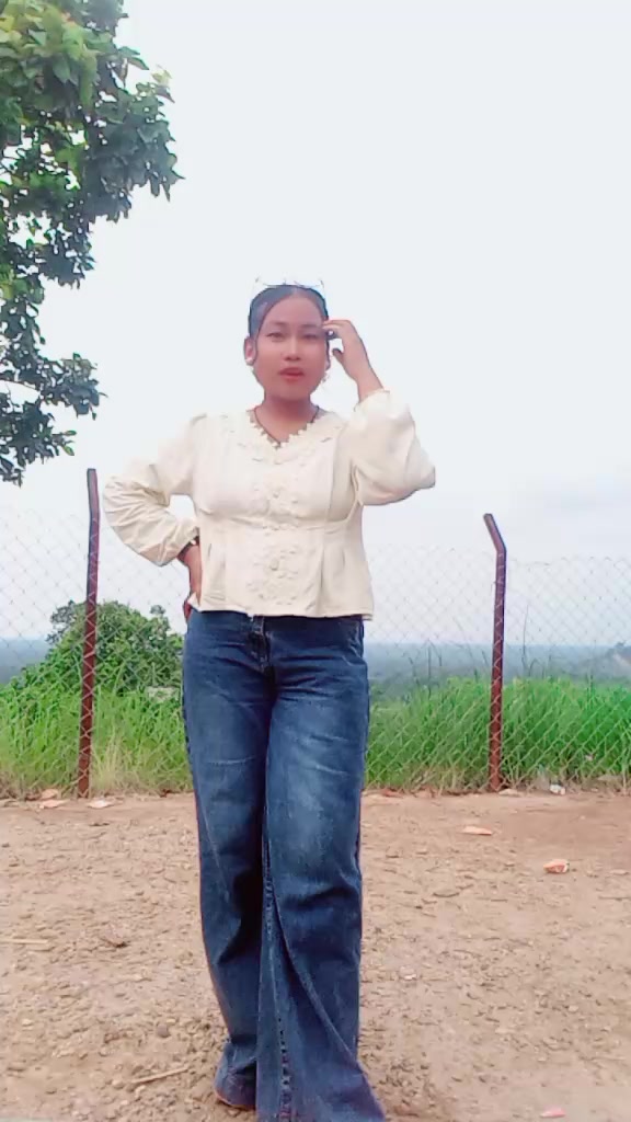 @🦋meehu-Tharuni🦋