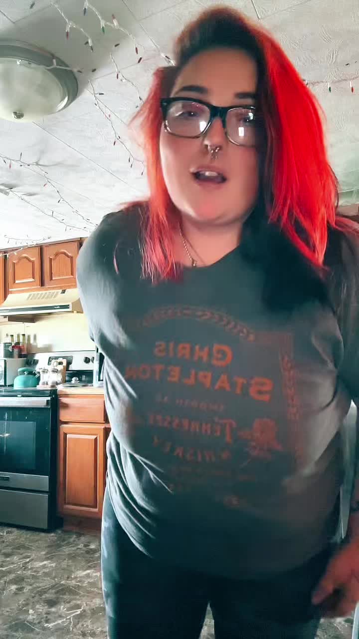 @Kaitlyn McKinley 😈