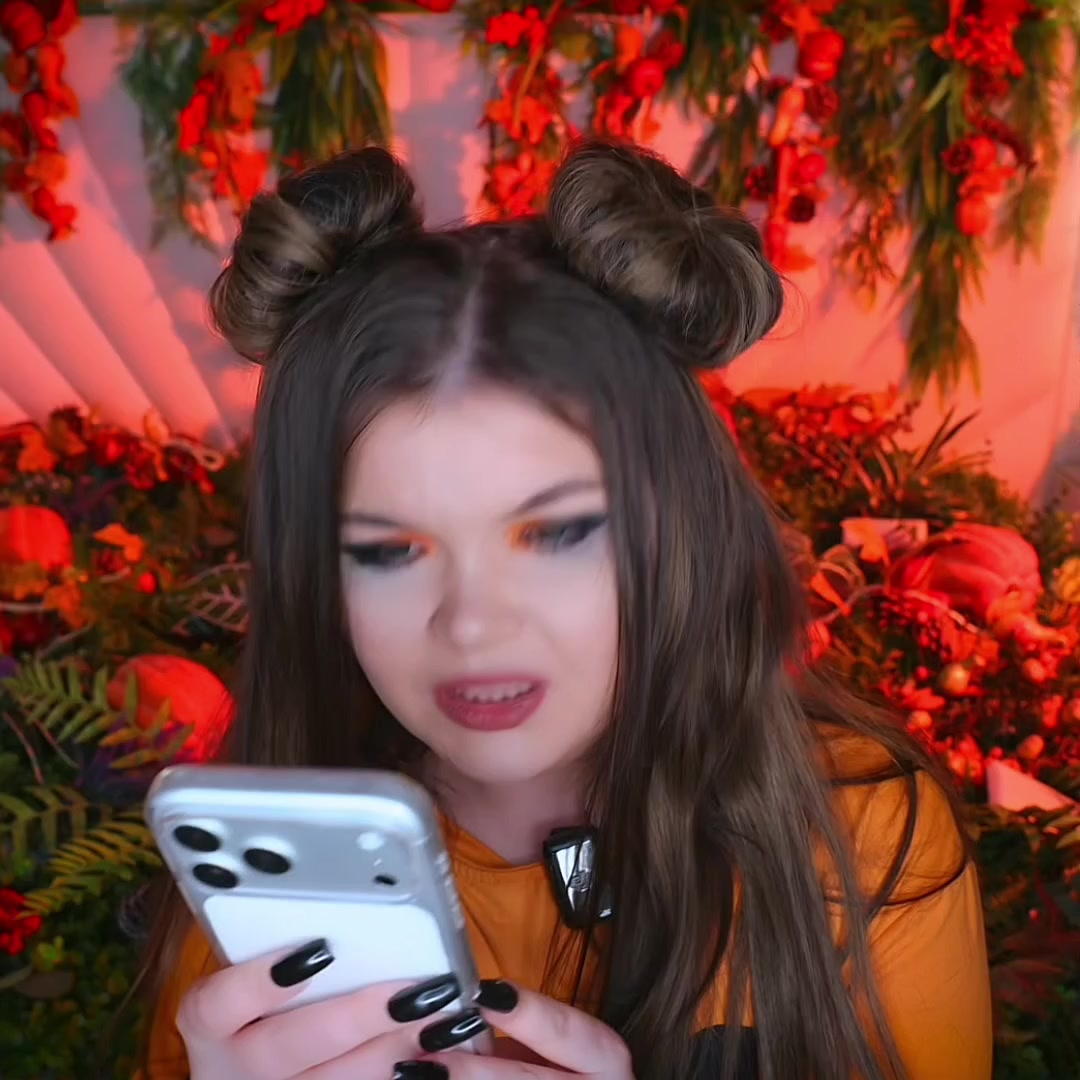 @Аури🧸