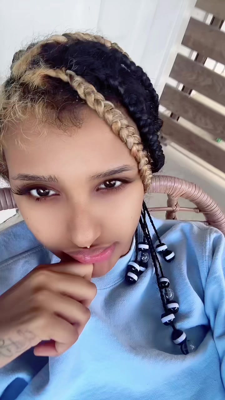 @insta:leya2fire