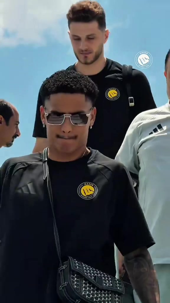 @LOM