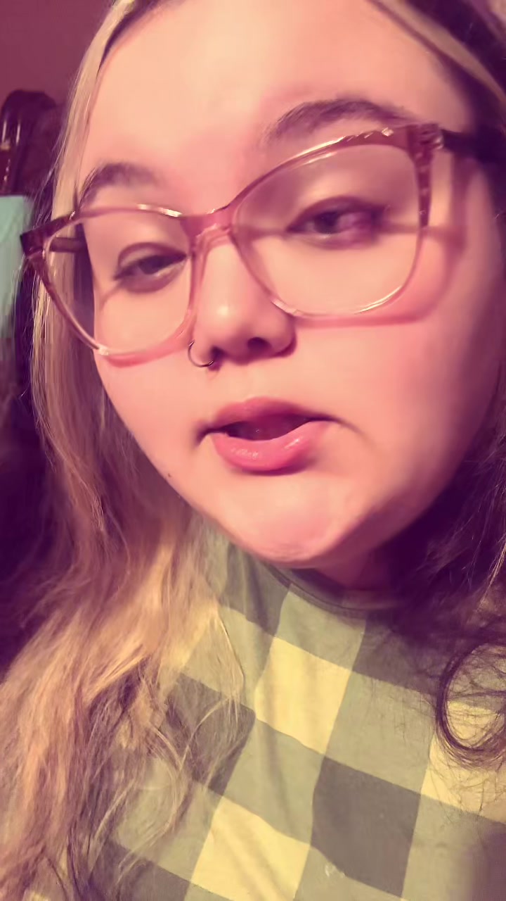@_pyt_Josie_