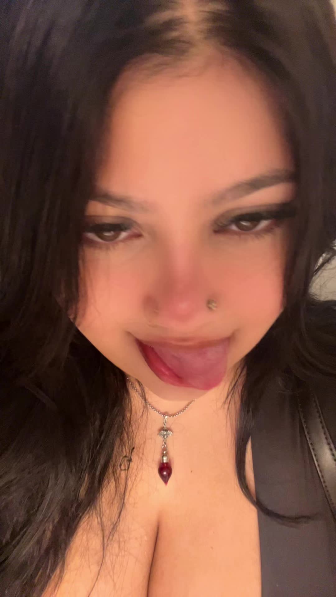 @𝒢 ᥫ᭡.