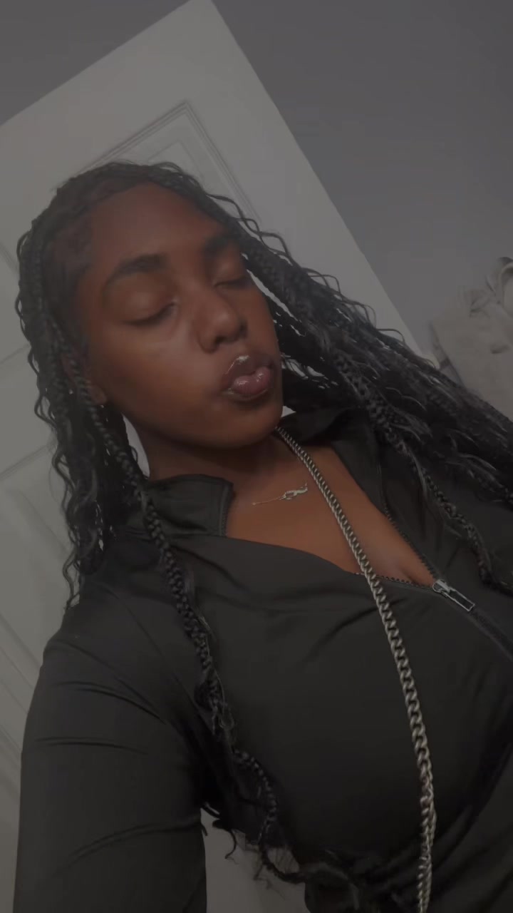 @Cam🥳✌🏾