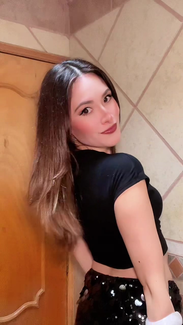 @VICKY ROMA