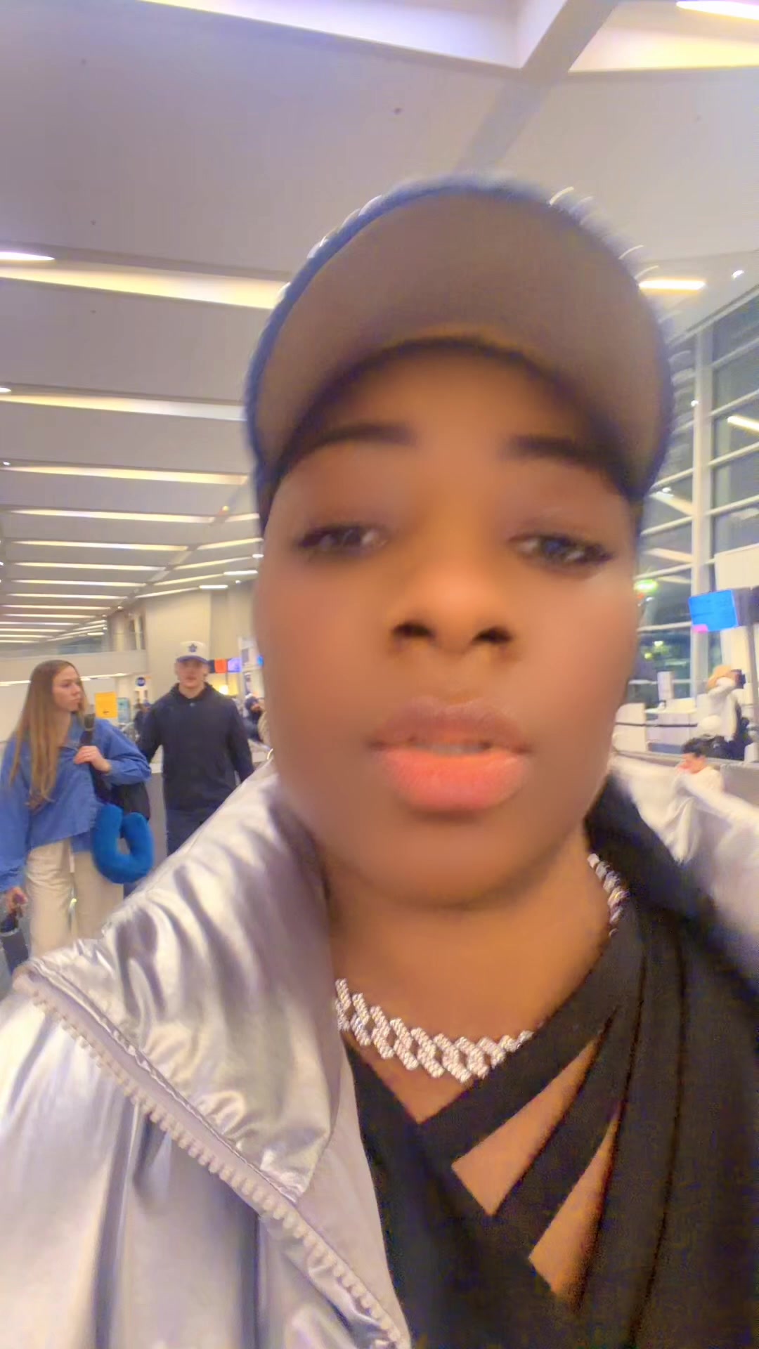@Sista Dor&eacute; 🇬🇳🇺🇸🇨🇦🇬🇲