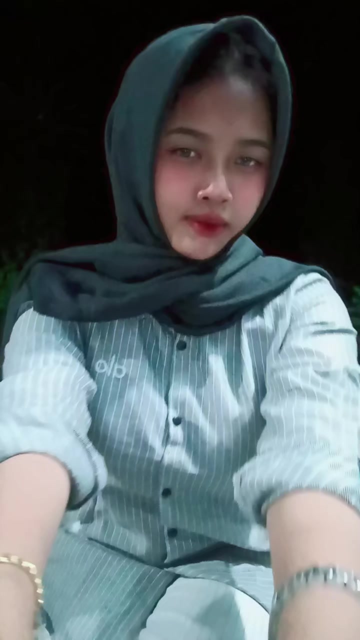 @_adik kecil 🦖🫦