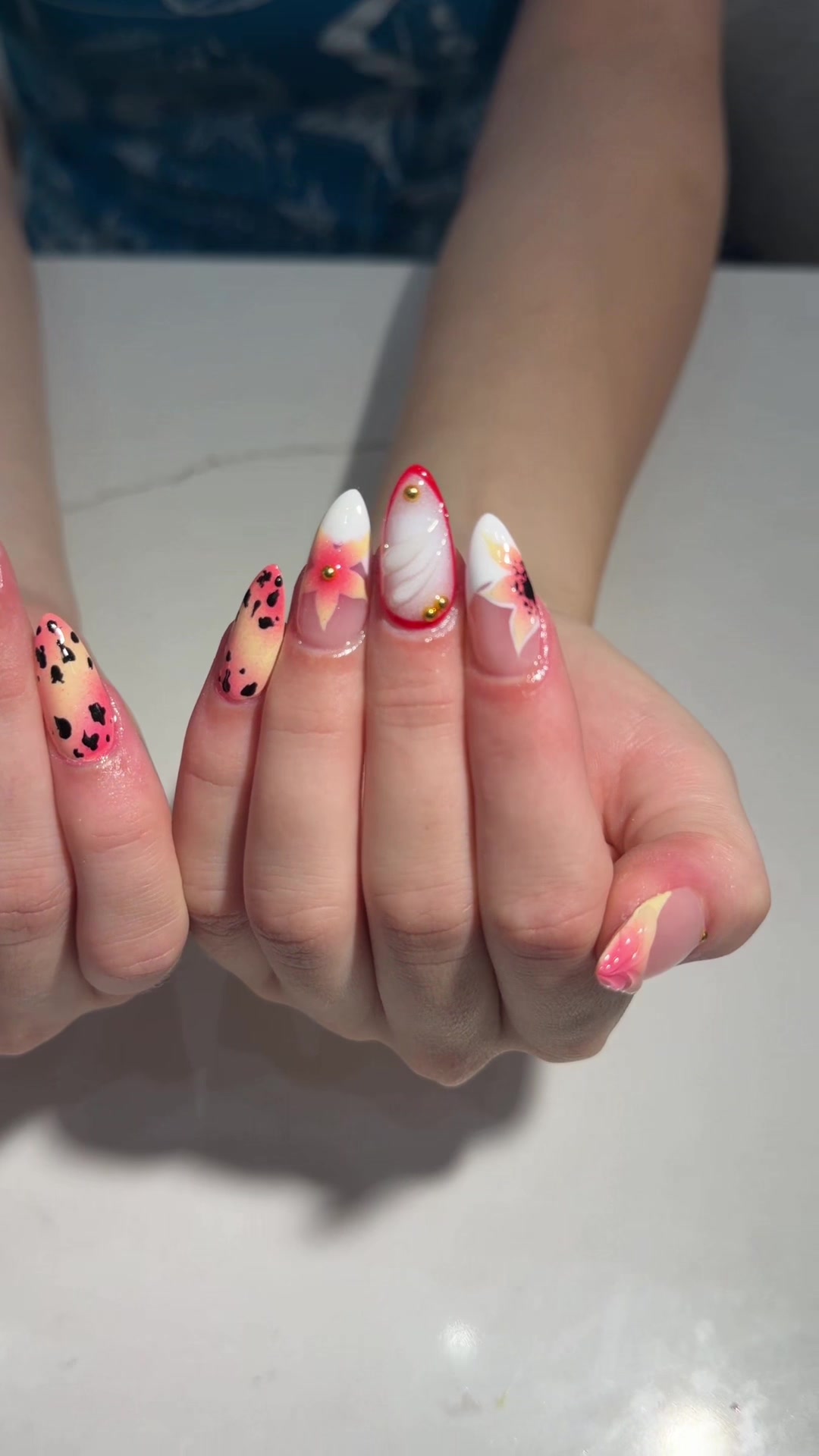 @velvet nails kw