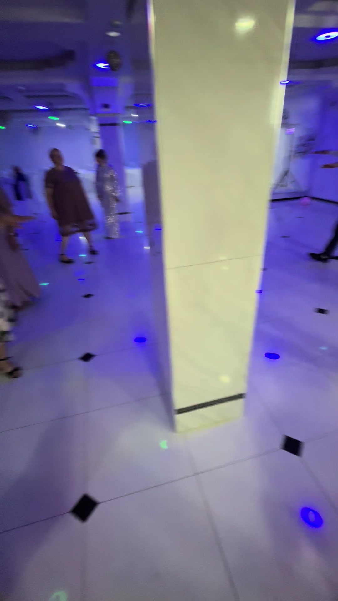 @B_o_S_S_2_0_0_6