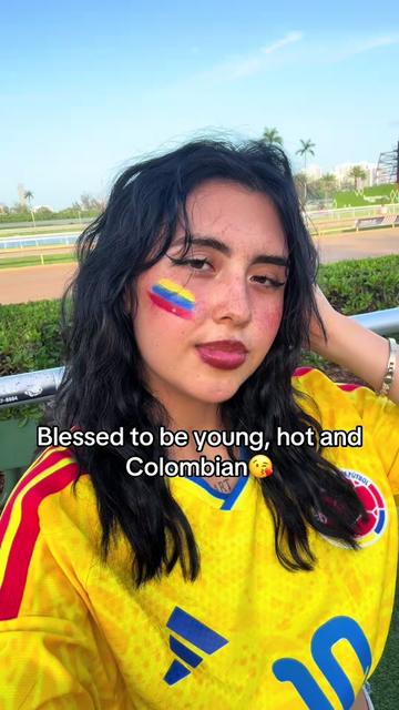@Lia Charry 🍒