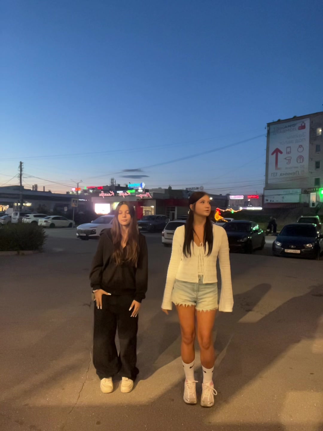 @полина я