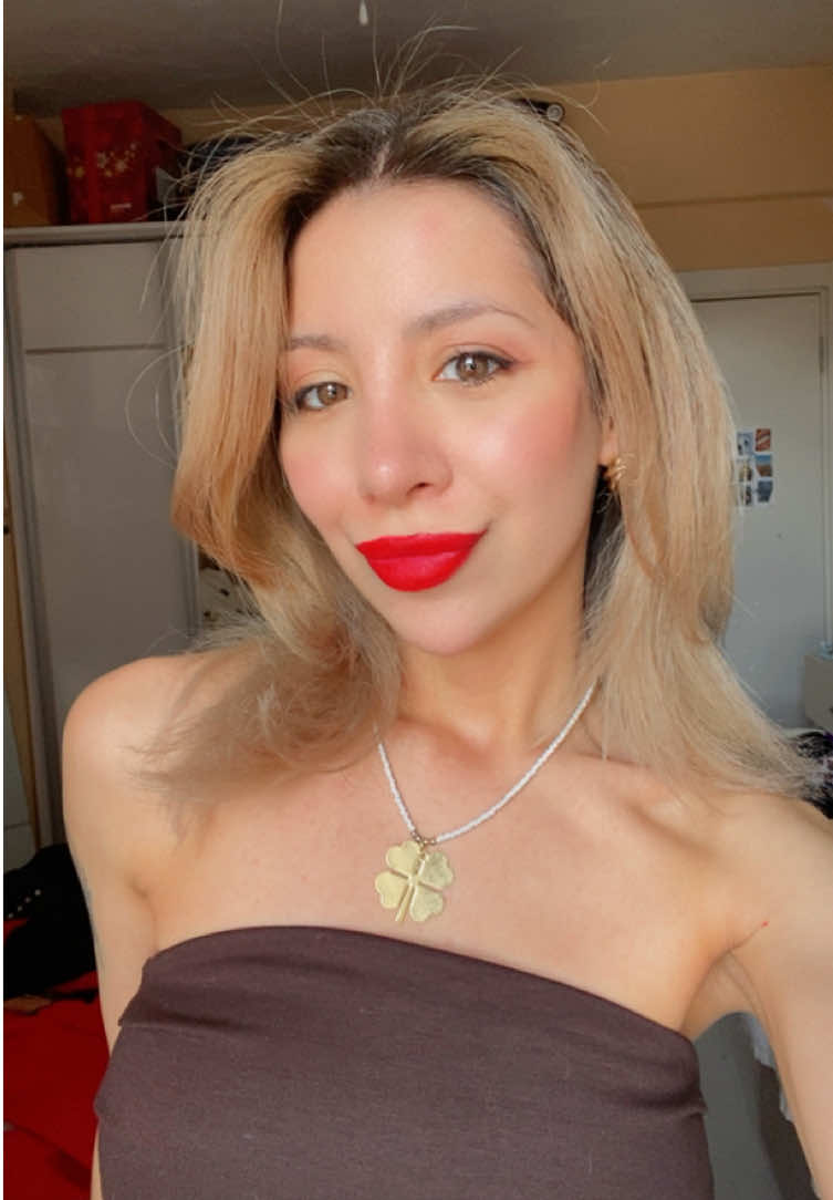 @sadecejuli