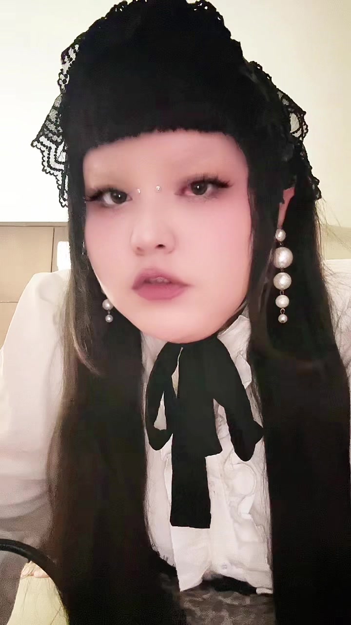 @Luna 泣き虫💧