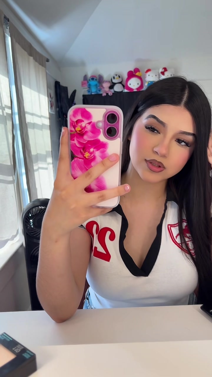 @Valeskka_.
