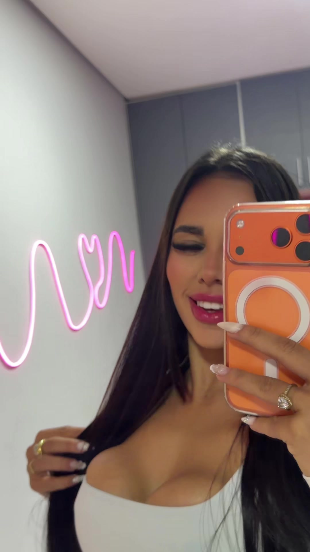 @j__ariaane