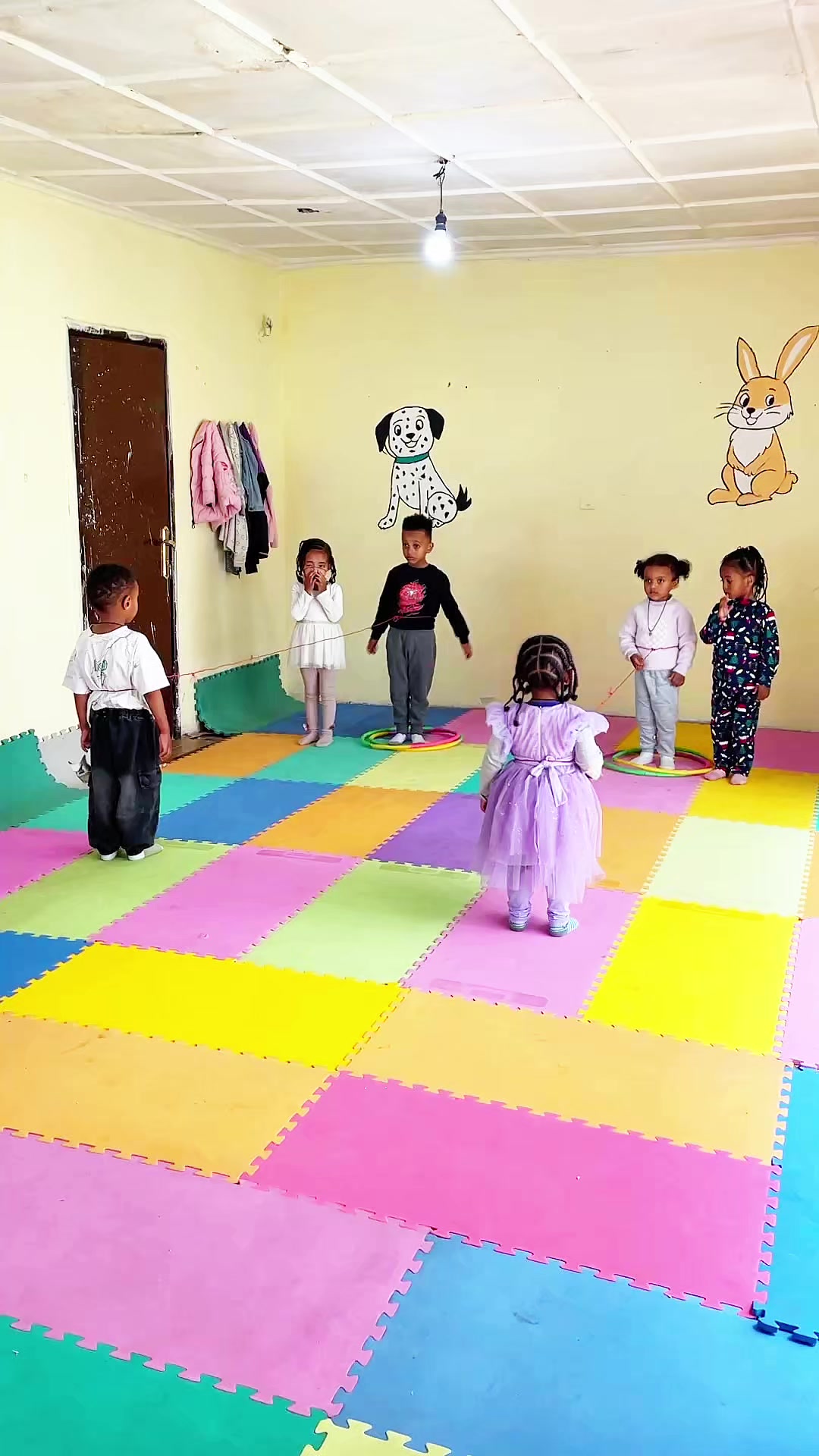@Dora