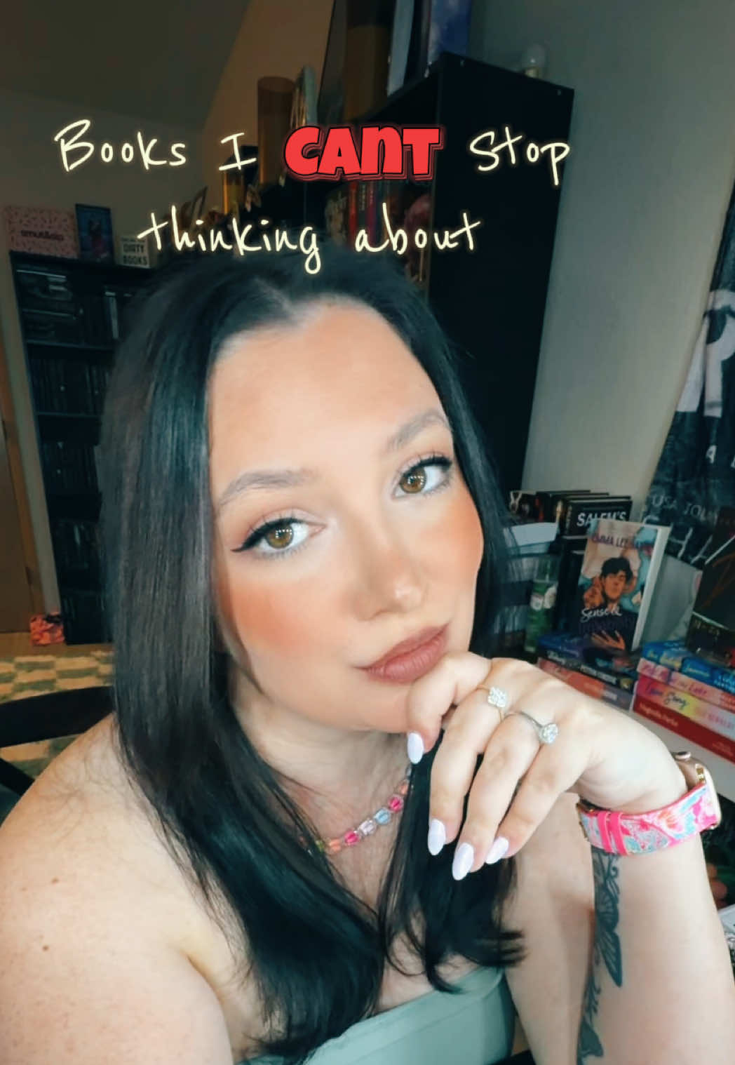 @Danielle Reads 📚☕️ 🧸