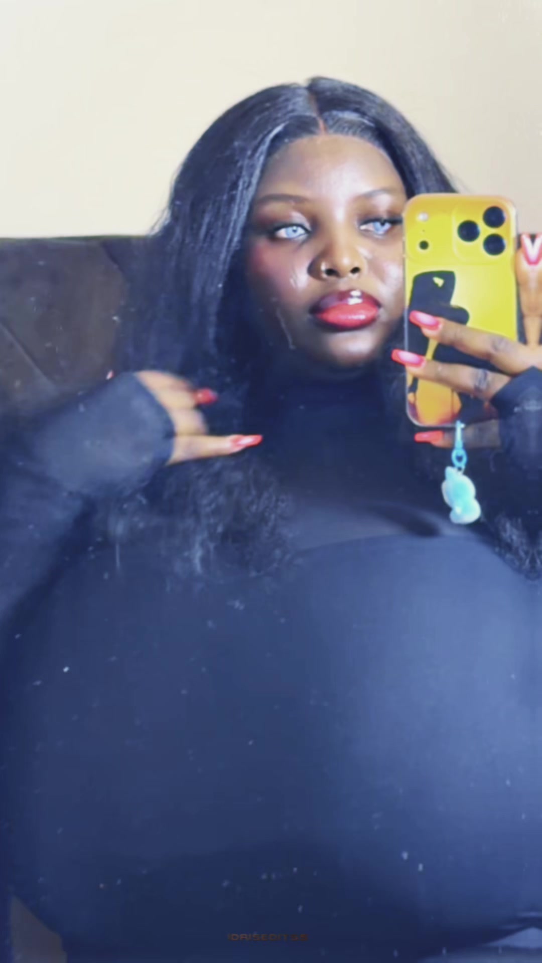 @Official_busty_Vivian ♉️