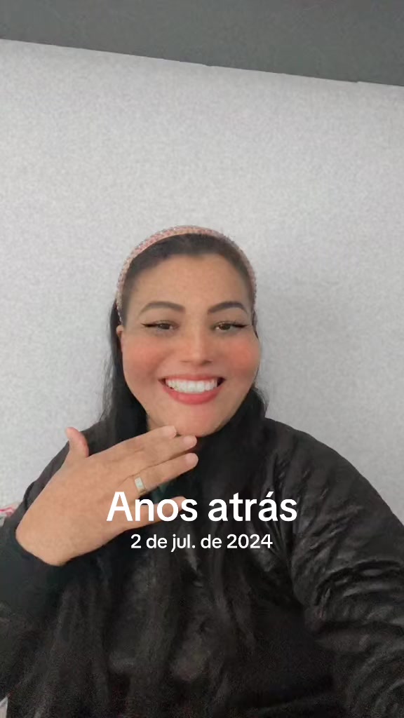 @Ou&ccedil;a hist&oacute;ria de Ana🎶🎙️