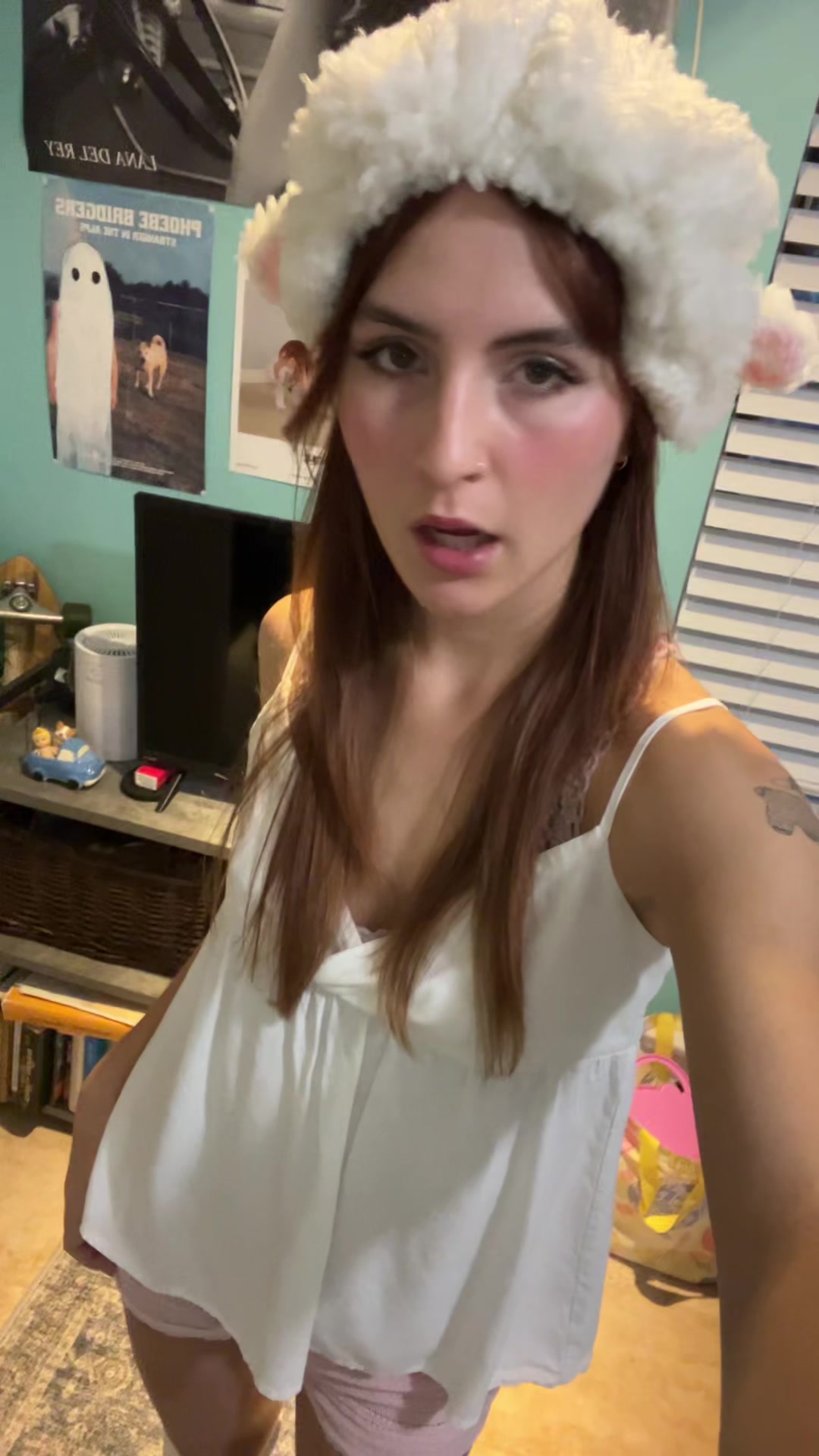 @Emilyeyyeyey