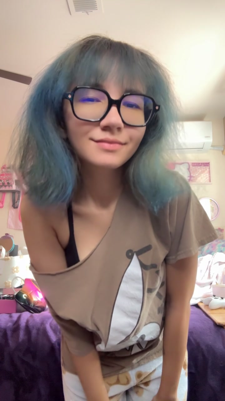 @♡ 𝕂𝕚𝕜𝕚 ♡