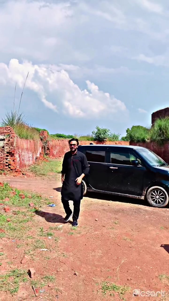 @🏴&zwj;☠️ملک۔ بادشاہ🏴&zwj;☠️