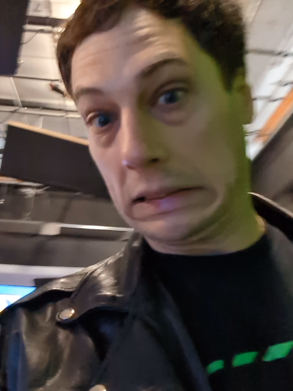 @2HandLuke