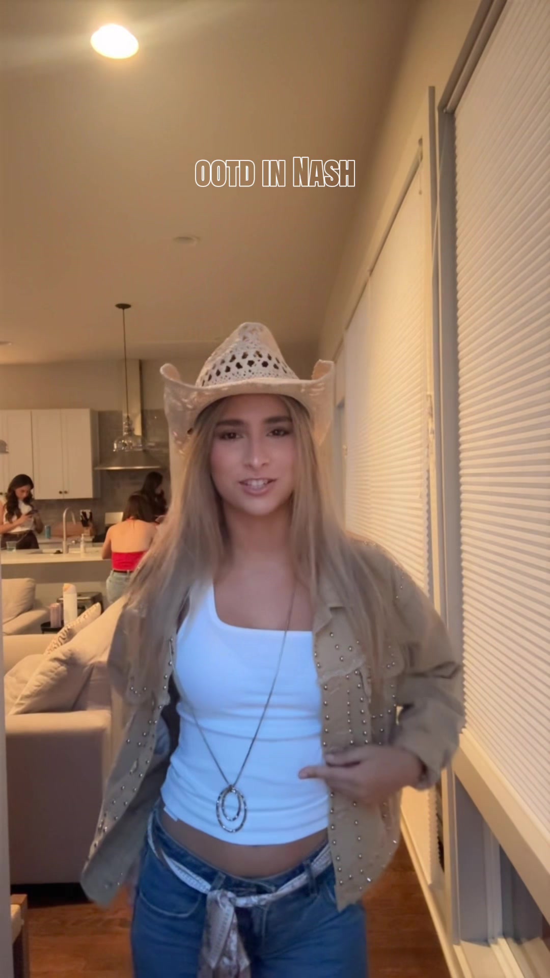 @ALYONA