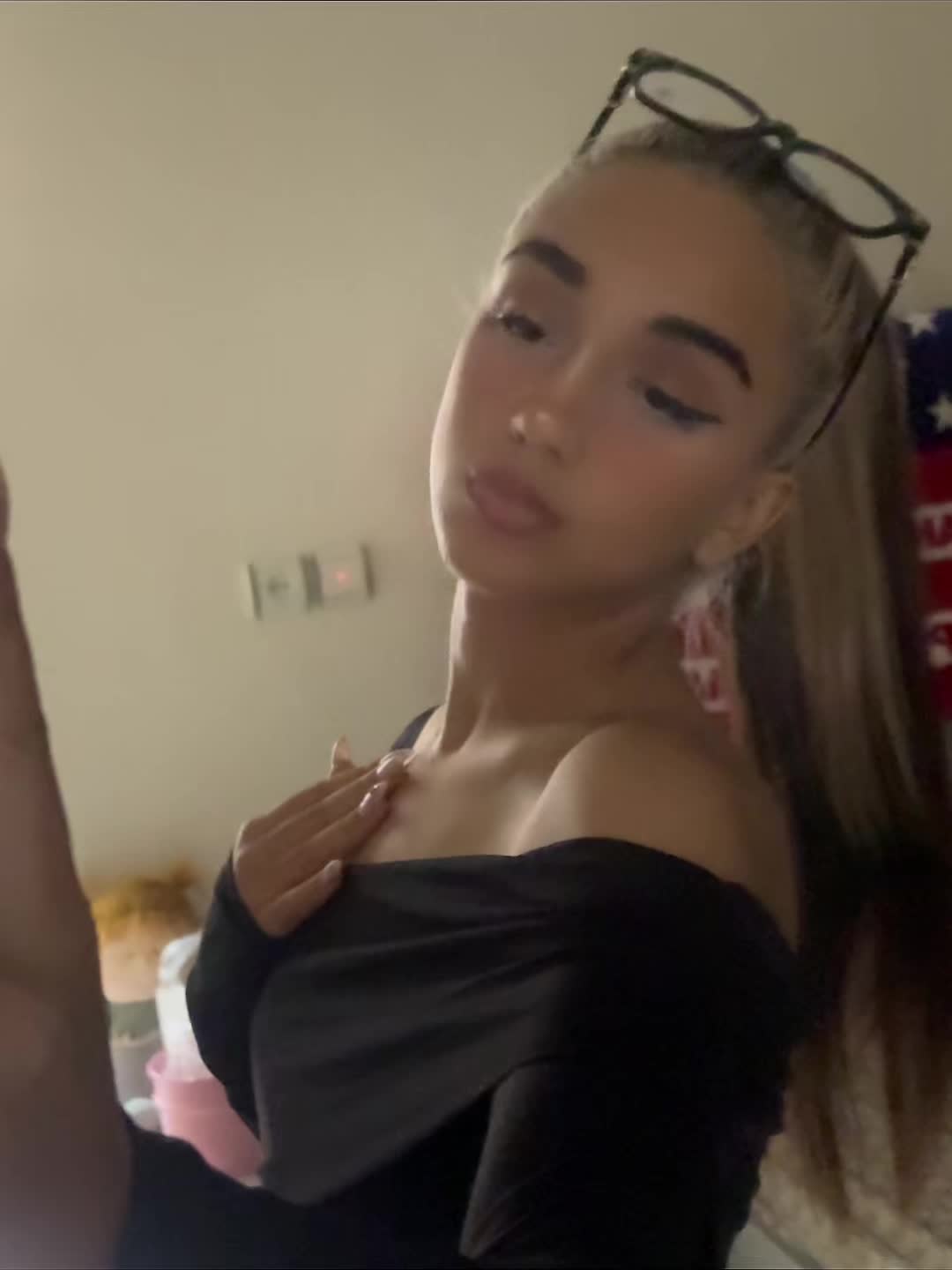 @ami🦢tis