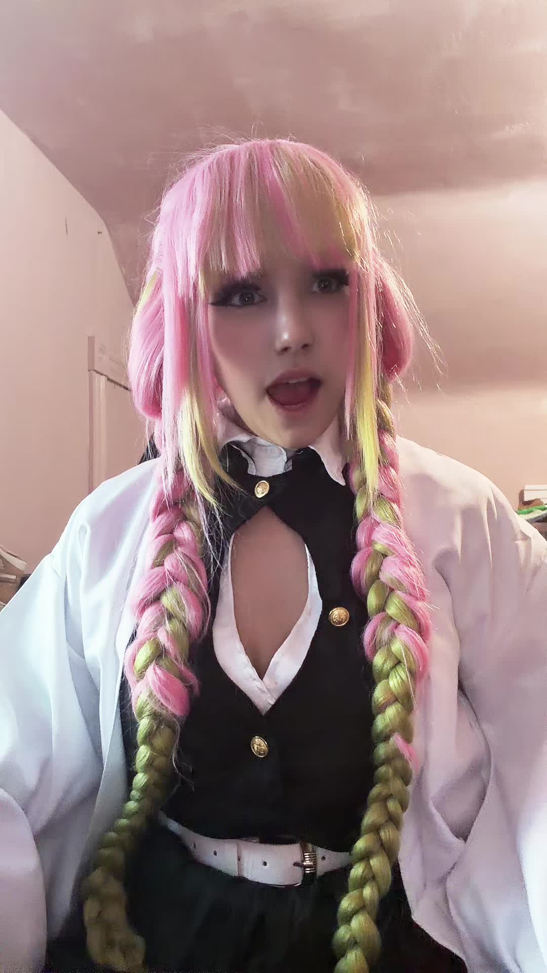 @Goth_latina
