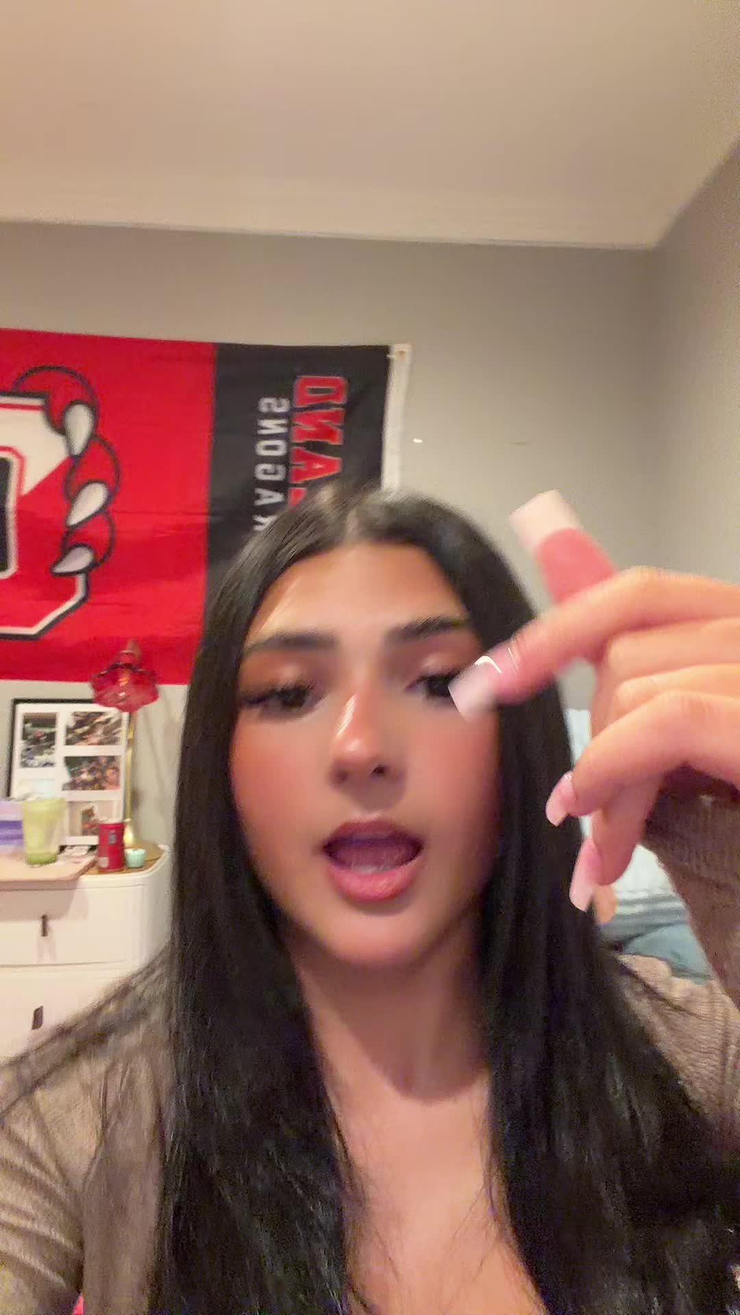 @🤫